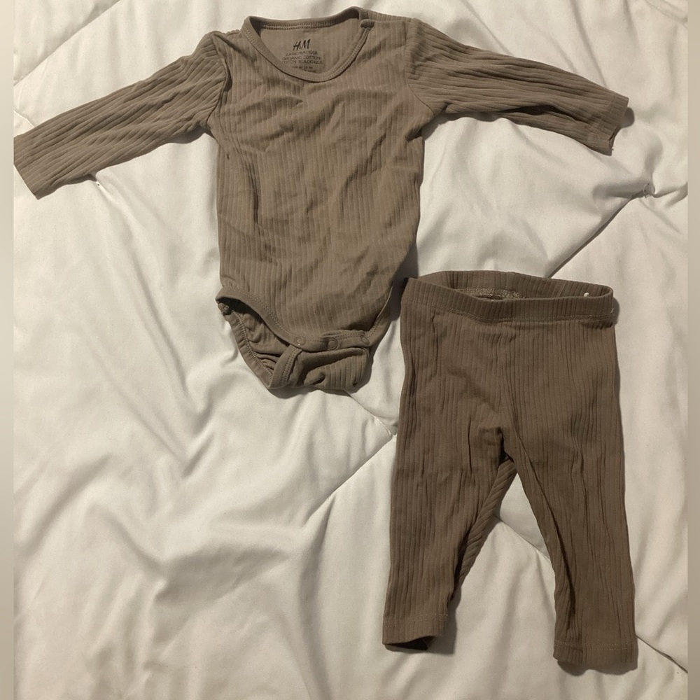 H&M 3 Months Set Brown Long Sleeve Onesie with Matching Pants Stretchy